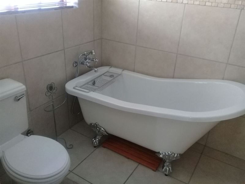 Lady Grey Walk Cottage. Accommodation in McGregor Western Cape