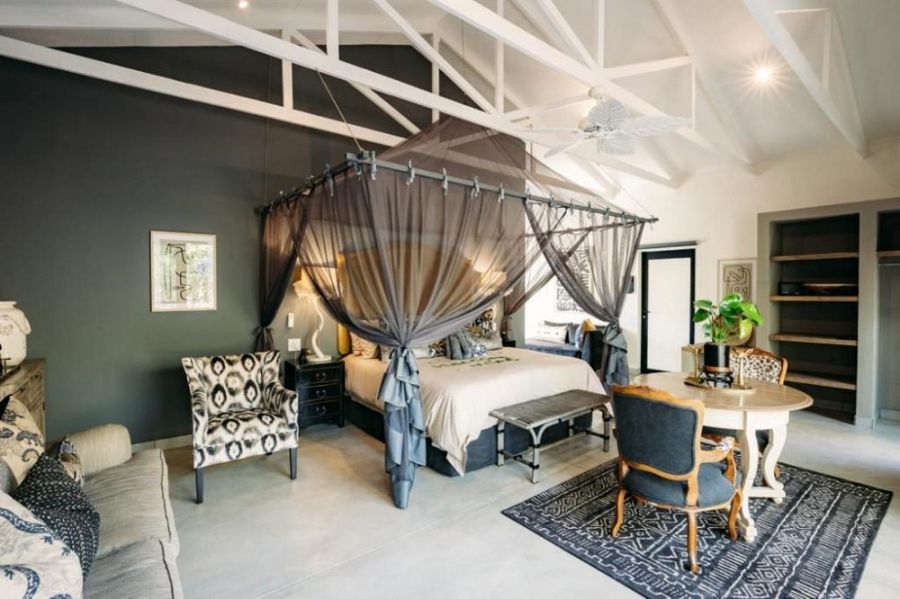 Safari Moon Luxury Bush Lodge Accommodation in Hoedspruit Limpopo