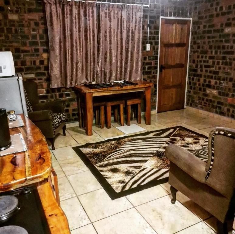 Monkey Mountain Family Lodge Accommodation in Naboomspruit/Mookgopong Limpopo