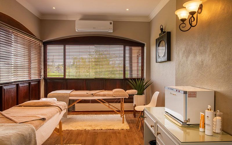 Oliver's Restaurant and Lodge Accommodation in White River Mpumalanga