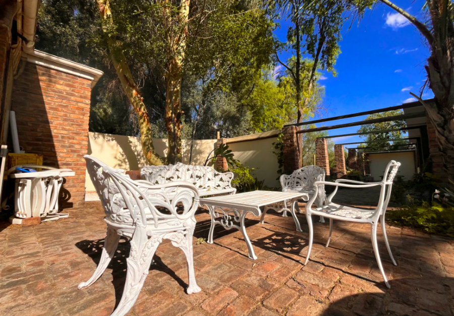 Kingfisher Guesthouse. Accommodation in Graaff-Reinet Eastern Cape