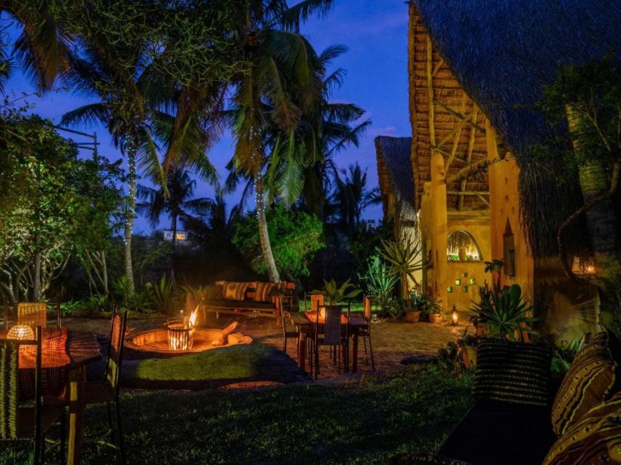 Turtle Cove Accommodation in Tofo Mozambique