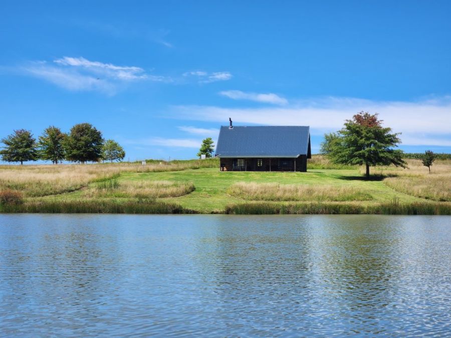 Lake St Bernard Accommodation in Swartberg Drakensberg KwaZulu Natal